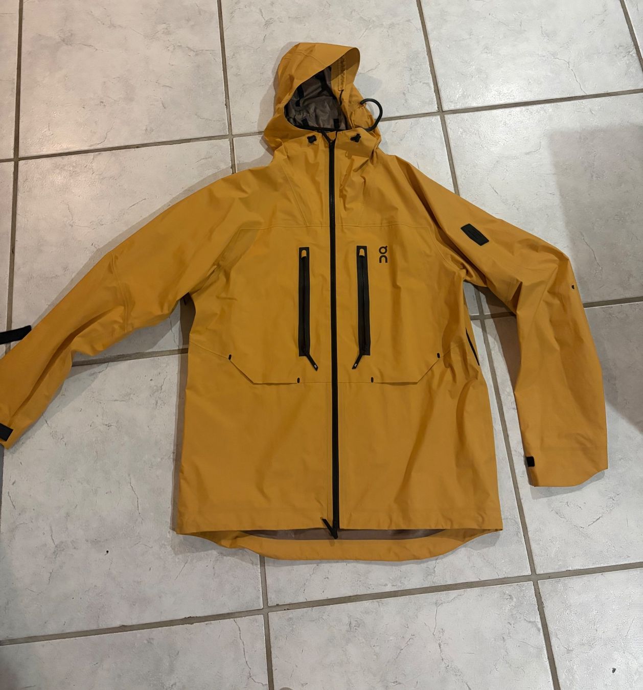 Jacken: On Storm Jacket – Gebraucht aus Winterthur von sch_dl7r