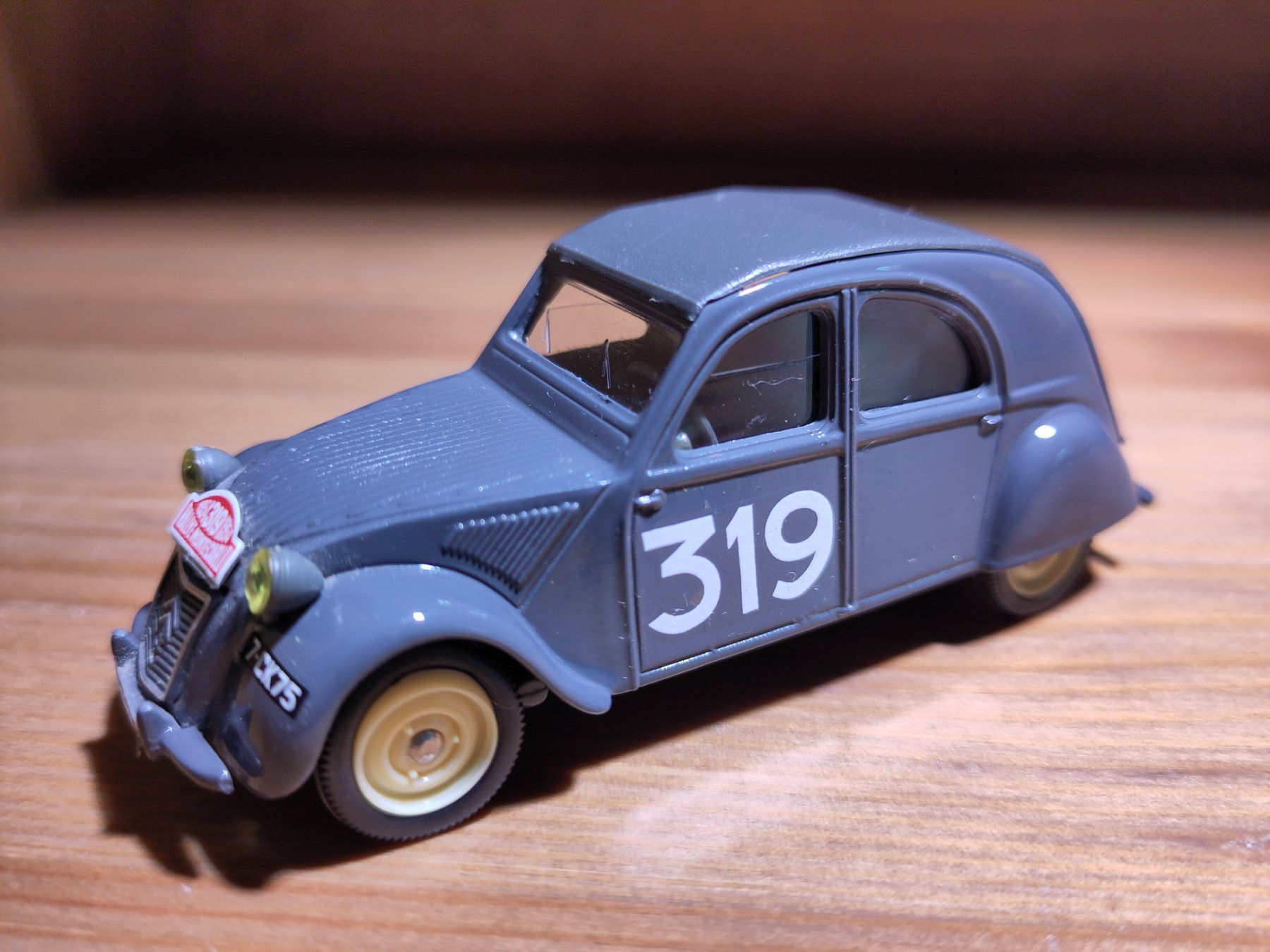 Vitesse Modellini d'auto: Modellauto Vitesse 2CV – Usato da Bülach venduto da Tiefschlaflos