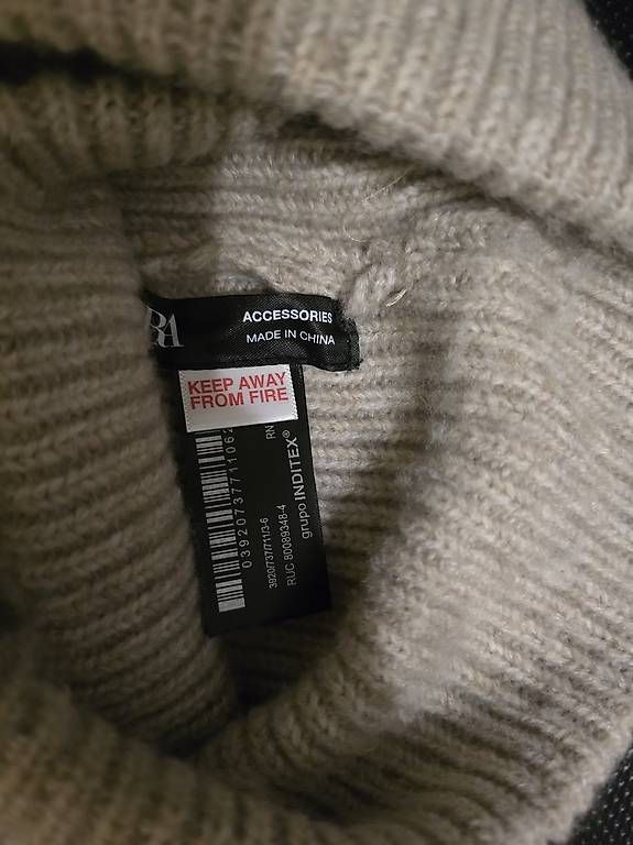 Hüte, Mützen & Caps: Bonnet beige Zara – Gebraucht aus Chermignon-Bas von zuf_2tdm 1