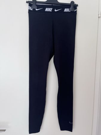 Neuwertige NikeAir Leggings schwarz Gr S