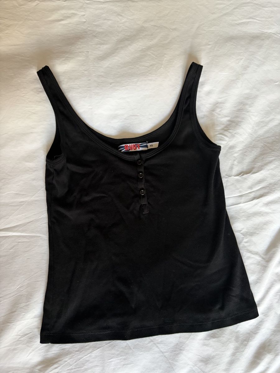 Top: Crop Top XS – Usato da Basel venduto da Zamba 1