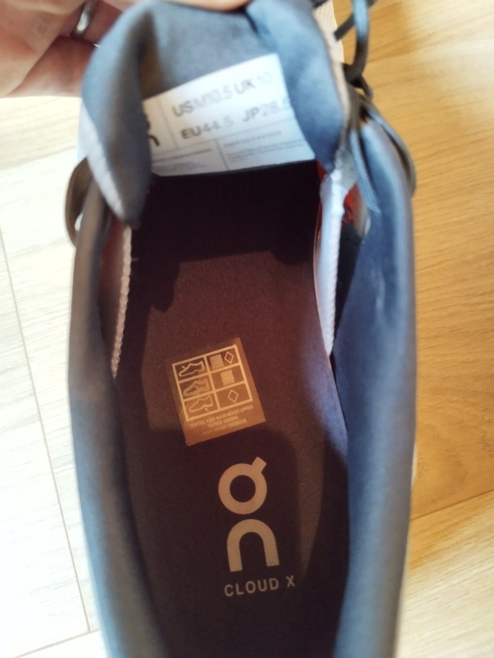 On Chaussures hommes: Chaussures On – D'occasion à Boécourt par aur_d8t5 2