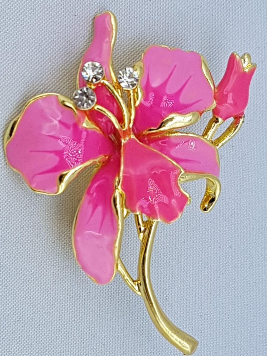 Broches & Aiguilles: Brosche mit Glitzersteinen - Pink - 5,5x4,2cm – Neuf avec emballage d'origine à Grenchen par Yamahwildstar16 1