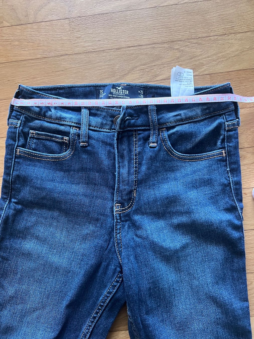 Hollister Jeans: Hollister Jeans – Usato da Neuhaus SG venduto da bernike 5