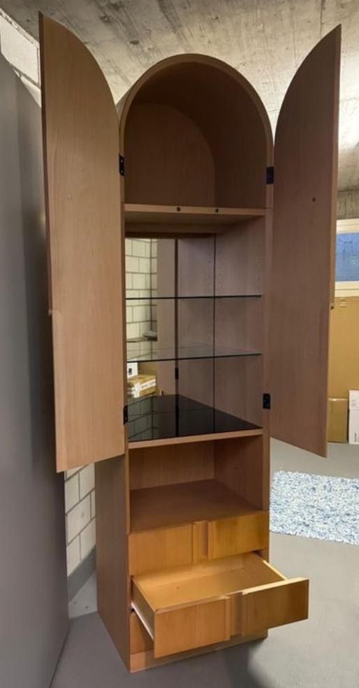 Pfister Armadi: Vitrinenschrank – Usato da Langendorf venduto da ruthhubler 1