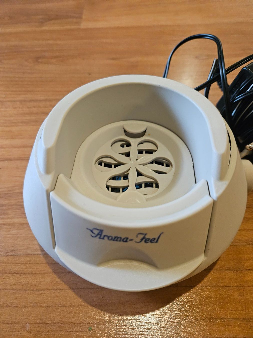 Diffusori di oli essenziali: Diffuseur huiles essentielles Aroma-Feel – Usato da Ecoteaux venduto da floom 1