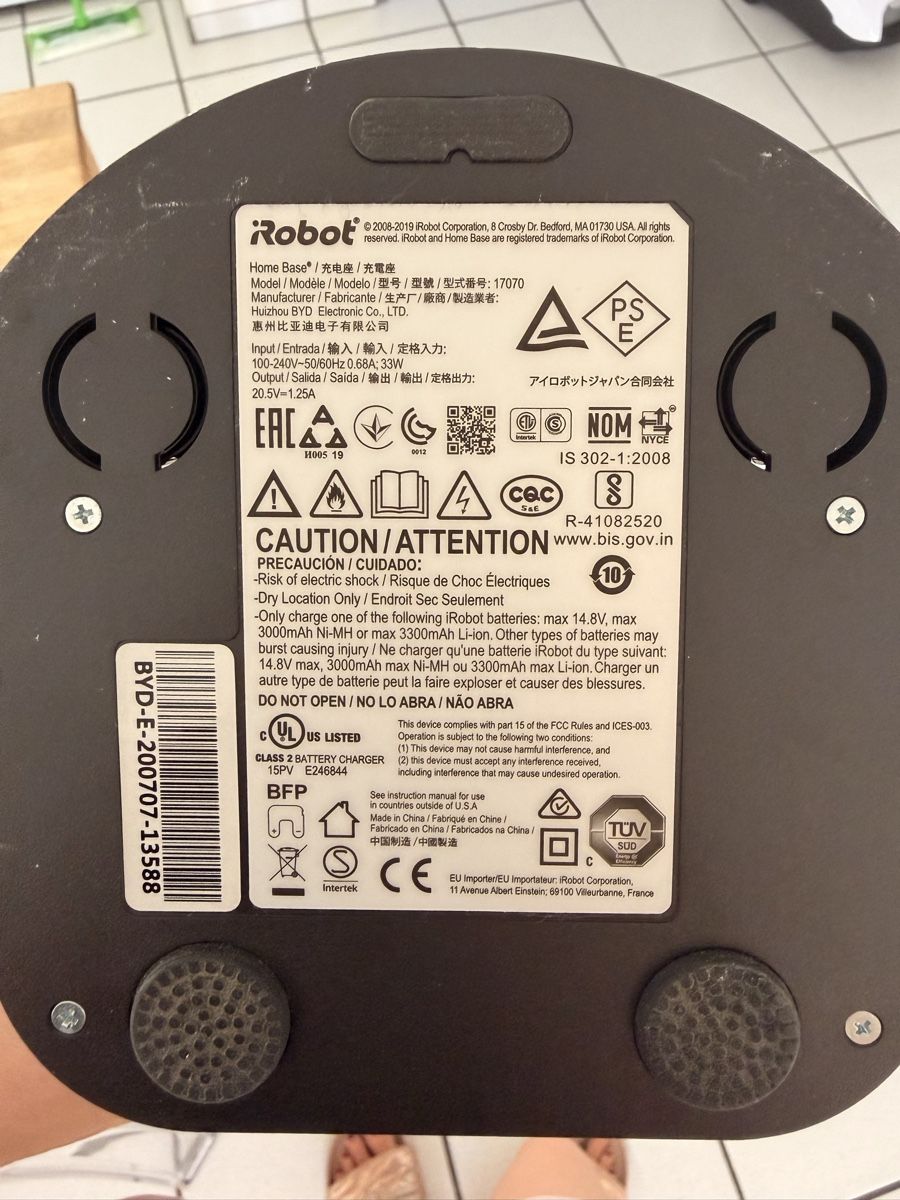 Irobot Staubsauger & Zubehör: iRobot Roomba 975 – Gebraucht aus Grenchen von _Nike_ 8