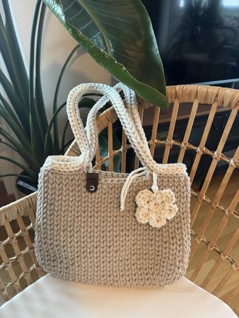 Handtasche gehäkelt beige cremeweiss neuwertiger Zustand
