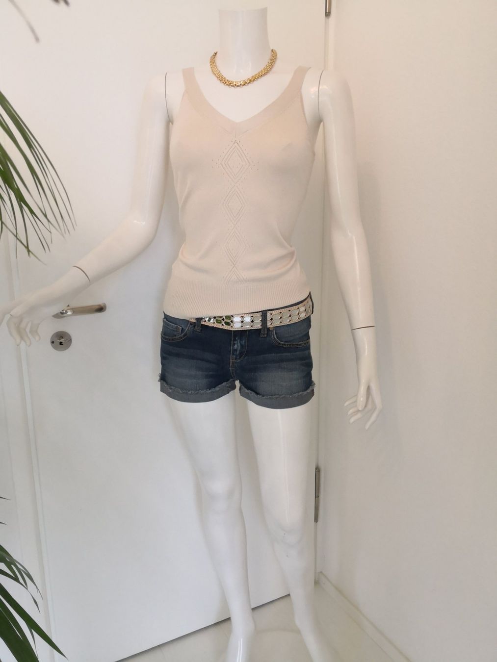 Mango Top: 🤩MANGO STRICK-TOP BEIGE MIT STRICK-MUSTER & V-SCHNITT – Nuovo (secondo la descrizione) da Olten venduto da Naja-Twins-Twins 9