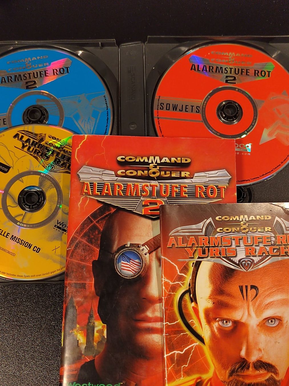 Spiele: Command & Conquer Alarmstufe Rot 2 und Yuris Rache PC 2001 – Gebraucht aus Fribourg von Nooky 2