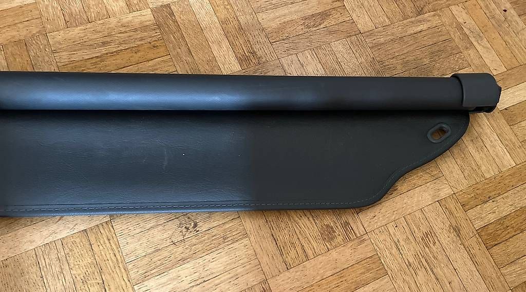 Volvo Accessori per altri veicoli: Laderaum-Abdeckung VOLVO XC60 – Usato da Urdorf venduto da Resumasa 3