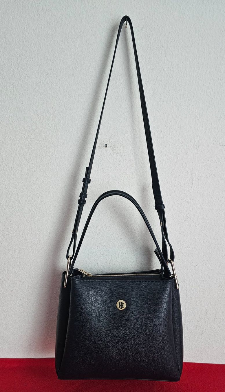 Tommy Hilfiger Taschen für Damen: ***TOMMY HILFIGER *** Hand od. Umhängetasche – Neu (gemäss Beschreibung) aus Bronschhofen von Xena37 3