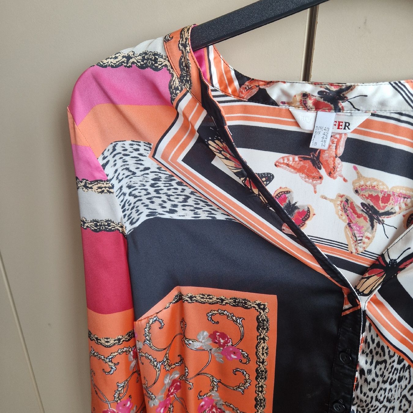 Blusen: Bluse Damen Muster pink Schmetterlinge Gr. L – Neu und originalverpackt aus Frenkendorf von gca_d2qp 2