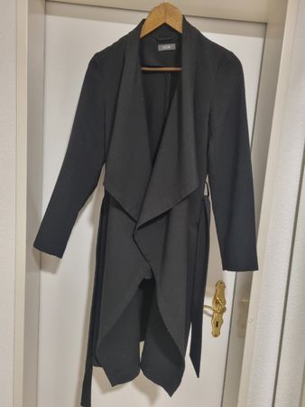 Mantel Kiomi schwarz mit Bindegürtel S