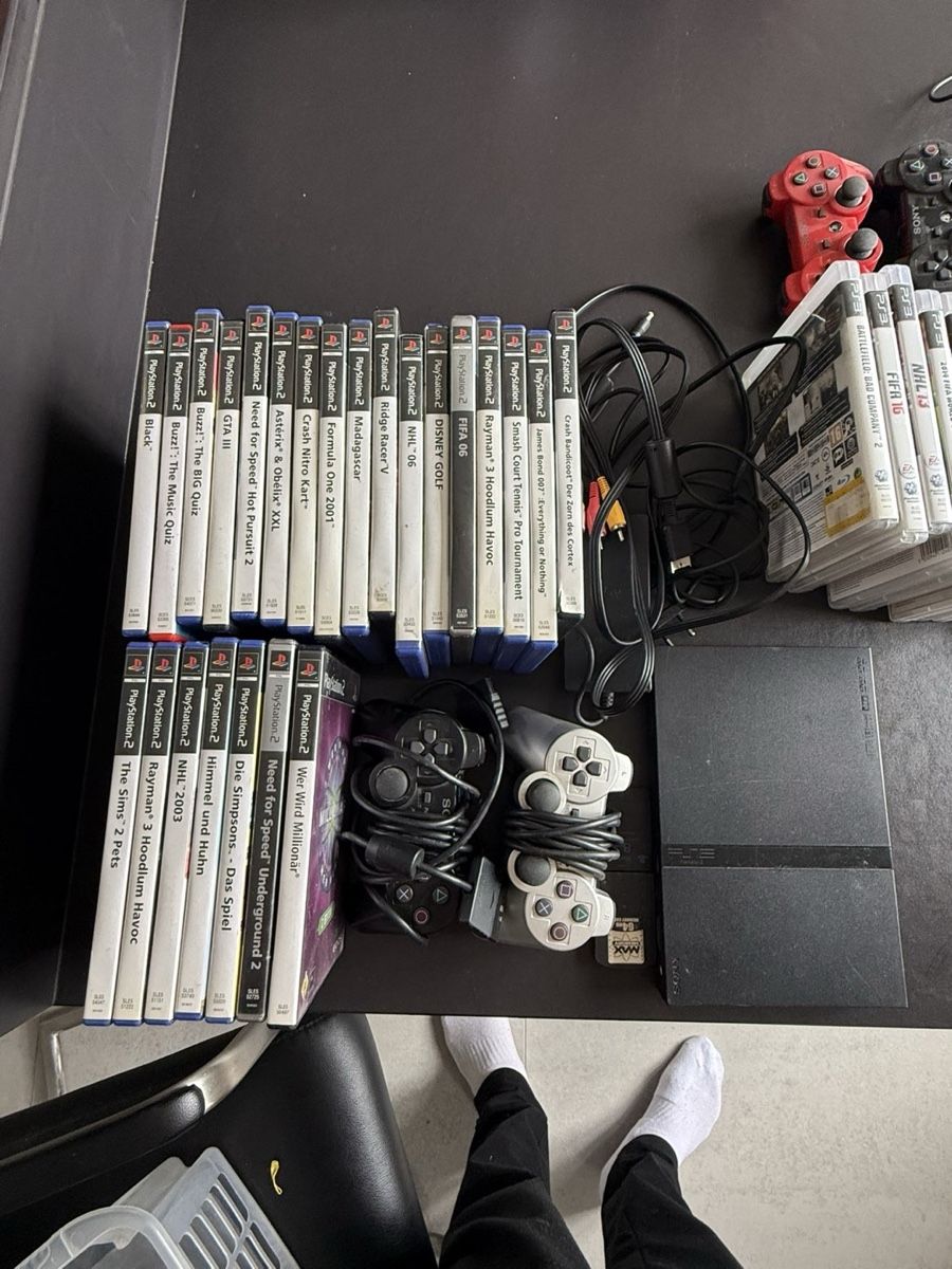 Giochi: Playstation Sammlung: PS2, PS3, Spiele und Controller! – Usato da Rothrist venduto da noe_56h8