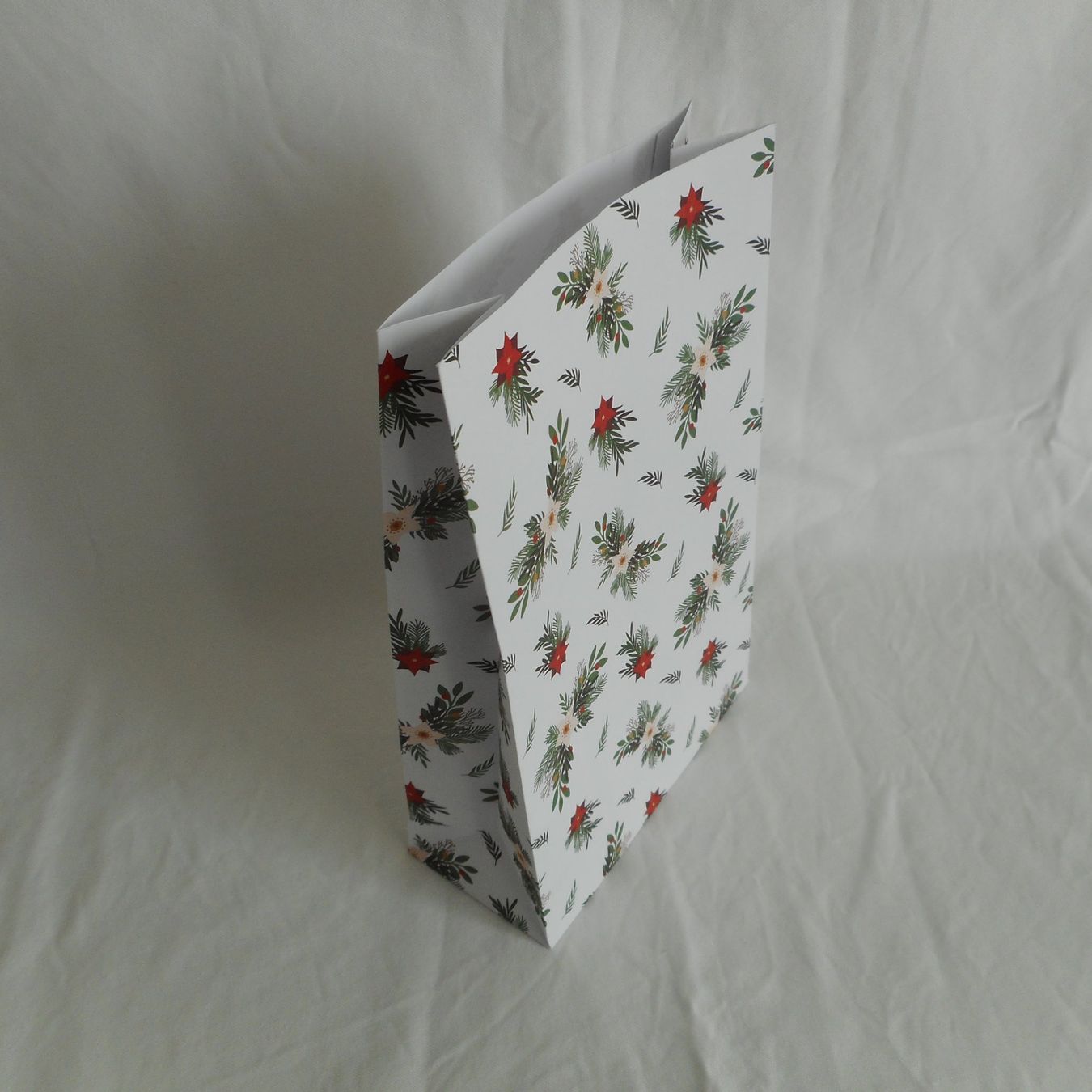 Tutte le decorazioni: 5er Set Weihnachts-Papiertüten Blumendeko – Nuovo (secondo la descrizione) da Niederlenz venduto da Berghem 1