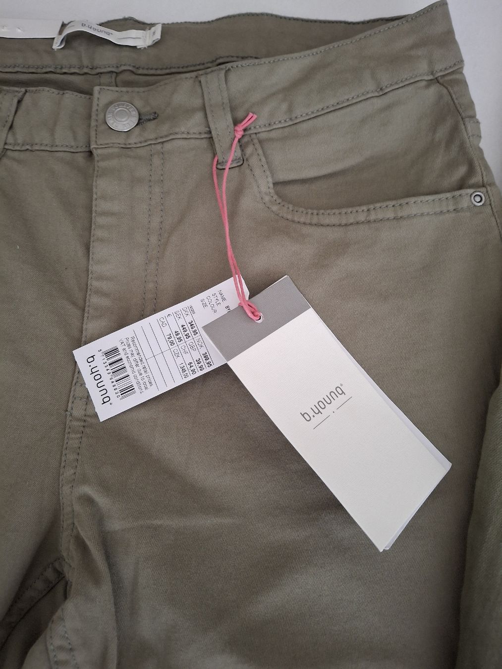 Pantaloni: Kinderhosen 28/32 – Nuovo e nell'imballaggio originale da Unterlangenegg venduto da ost_v9tl 1
