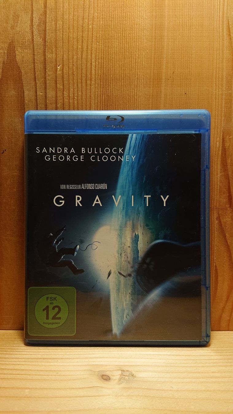 Tous les DVDs: GRAVITY Blu-Ray mit Sandra Bullock – D'occasion à Wilderswil par Exebub