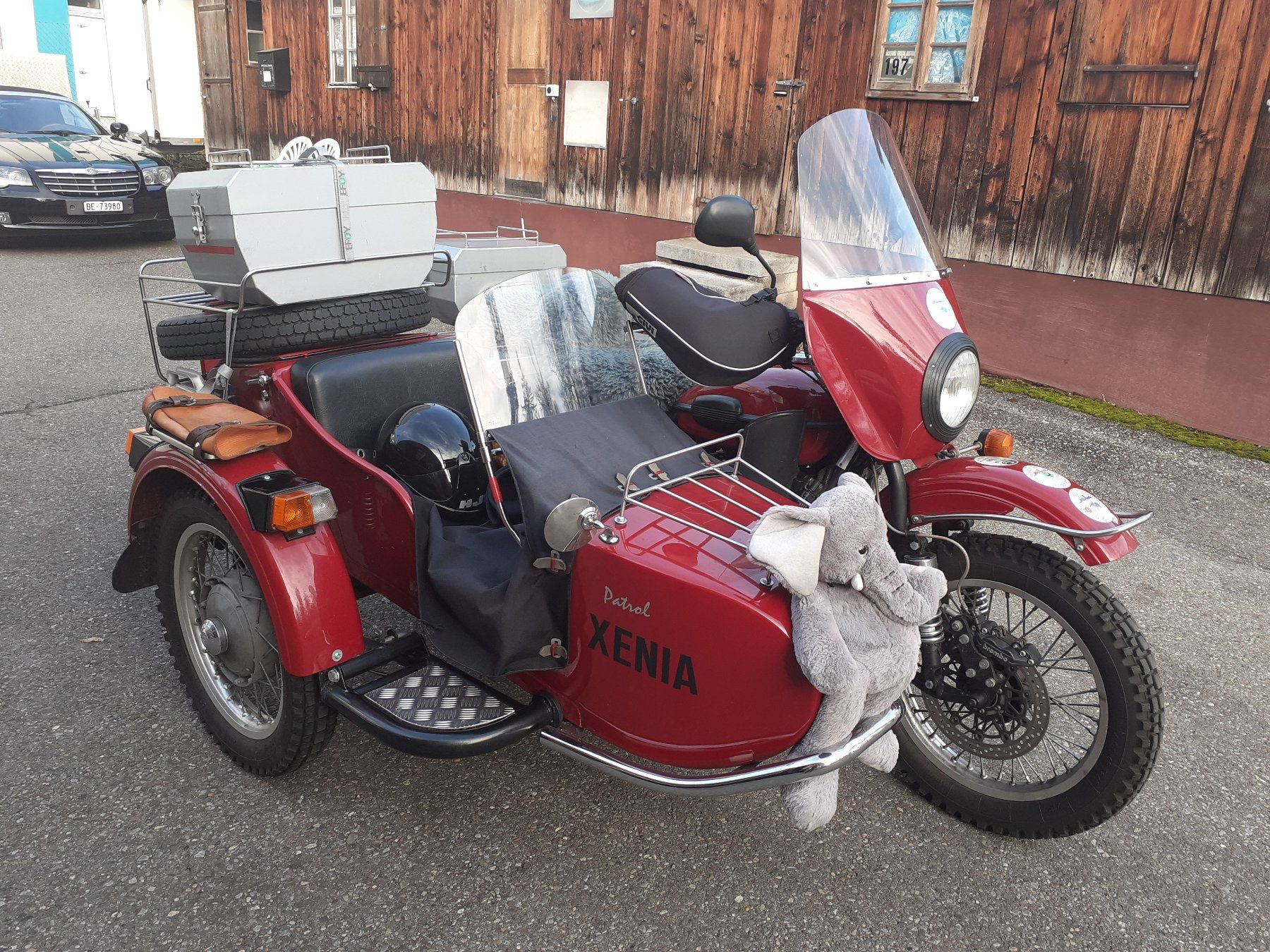 Ural Sidecar: URAL M75 Motorradgespann mit Anhänger, rot – Usato da Prêles venduto da Podencogalgo 3