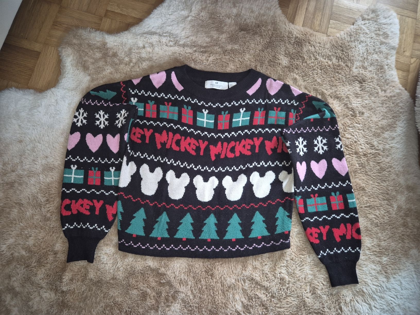 H&M Pullover & Sweatshirts: H&M Weihnachtspullover mit Mickey Mouse, Grösse 146/152 – Gebraucht aus Richterswil von ChristinW01 1