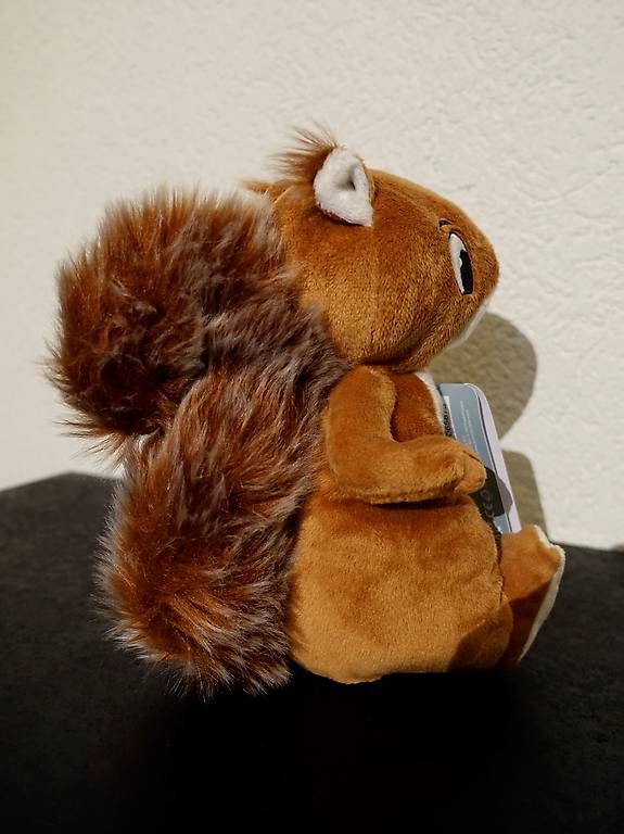 Jouets: Peluche écureuil "FLO" neuve – D'occasion à Neuchâtel par p_b_vdv7 2