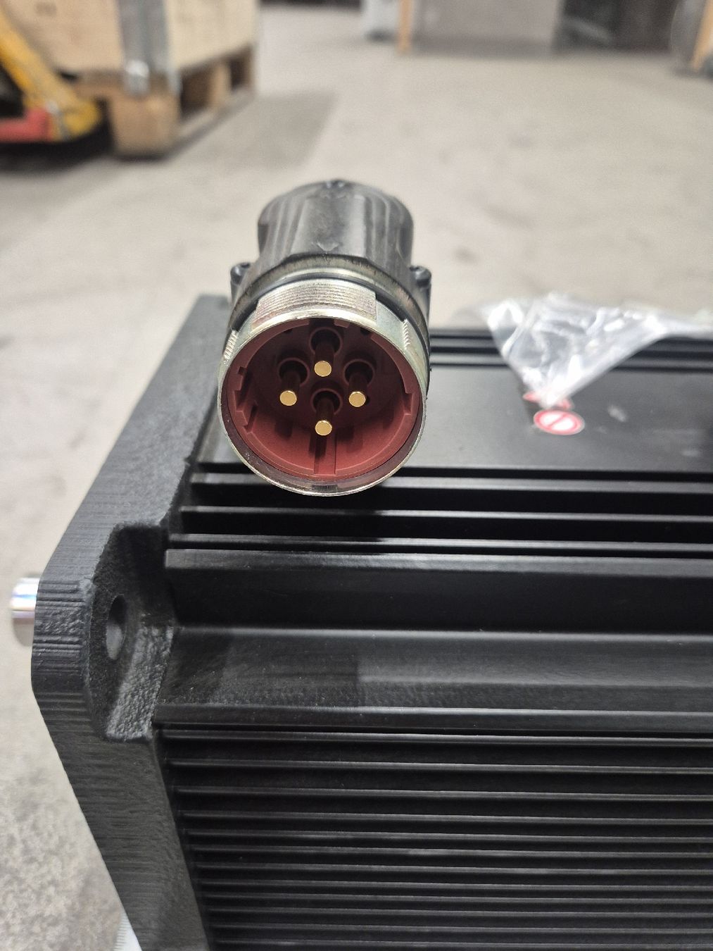 Motori: Servo Asynchronmotor Lenze MCA 19S35-SRMBO neuwertig – Nuovo (secondo la descrizione) da Thalwil venduto da Moritz.A 4