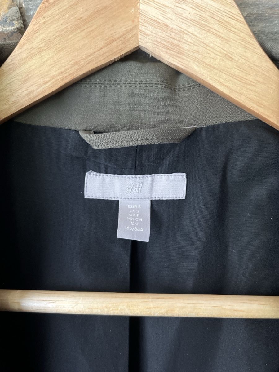 H&M Giacche: Damen Blazer H&M Khaki – Usato da Winkel venduto da Mandarinchen9 1