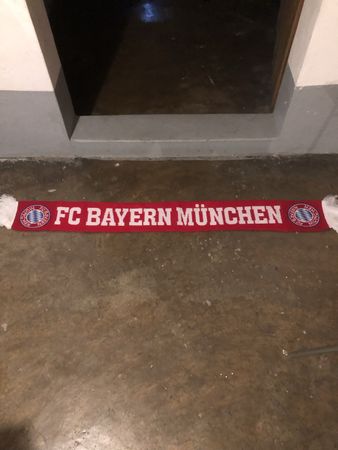 Fan-Schal FC Bayern München rot weiss guter Zustand