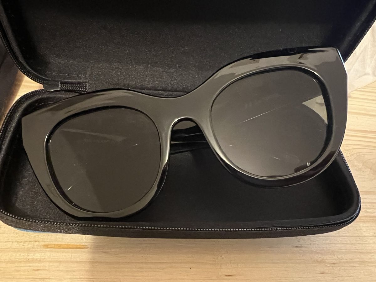 Brillen & Gläser: Le Specs Air Heart Sonnenbrille – Neu (gemäss Beschreibung) aus Flims Dorf von and_d82j