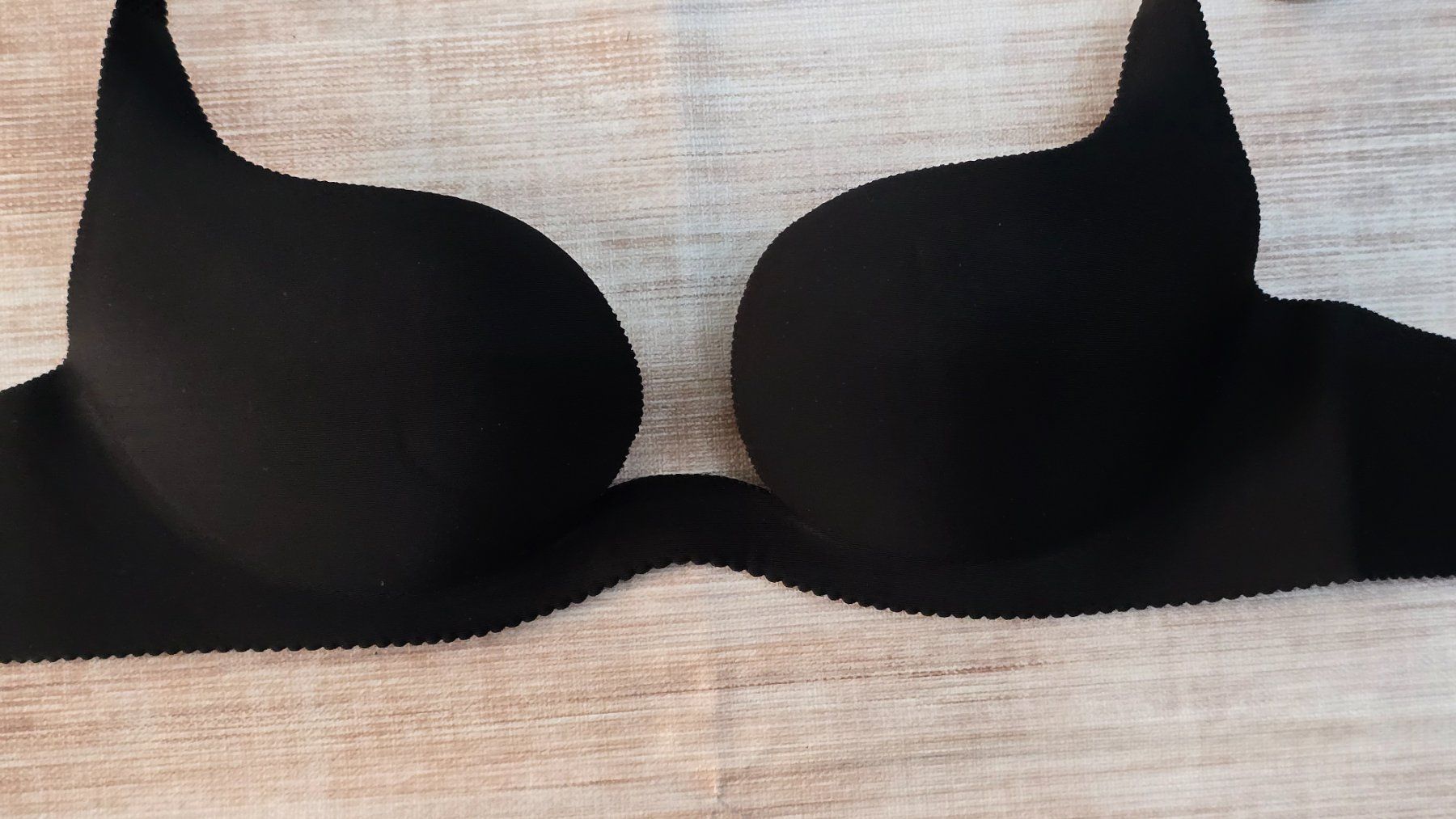 Lascana Altra biancheria intima: 💖​ Lascana Multi-Way BH -75 A - schwarz – Nuovo (secondo la descrizione) da Thalwil venduto da VitaMini 1