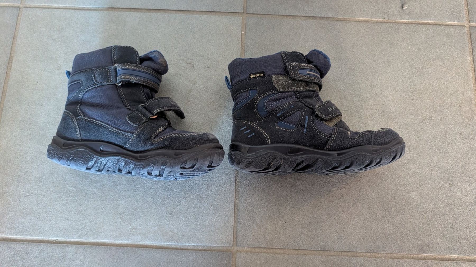 Schuhe für Jungen: Superfit Winterschuhe Grösse 28 – Gebraucht aus Kirchdorf AG von Reto2005 2