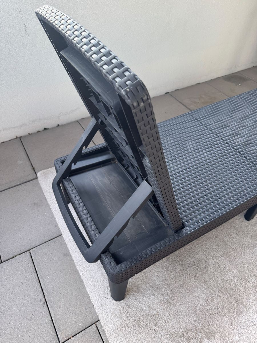 Liegen & Liegestühle: Liegestuhl Rattan Schwarz – Gebraucht aus Baden von Hueblin 1