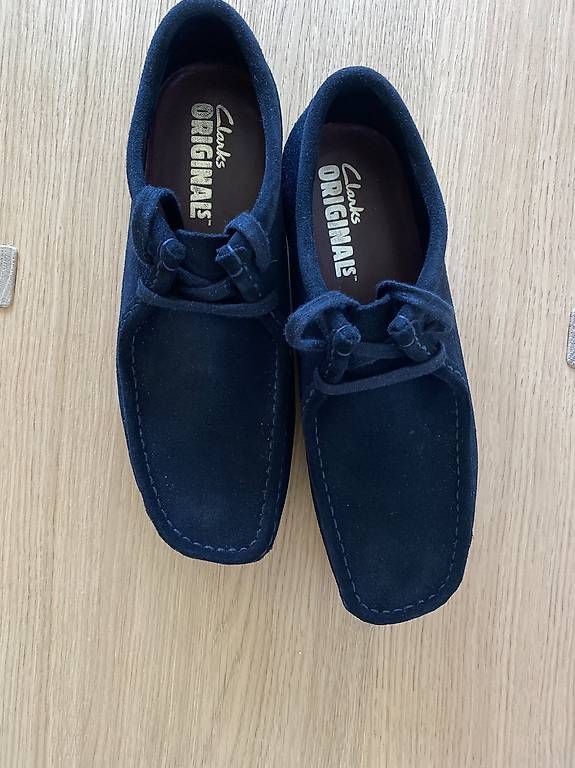 Scarpe da donna: Neue Clarks Damenschuhe, Wildleder – Usato da St. Gallen venduto da cor_f2l8