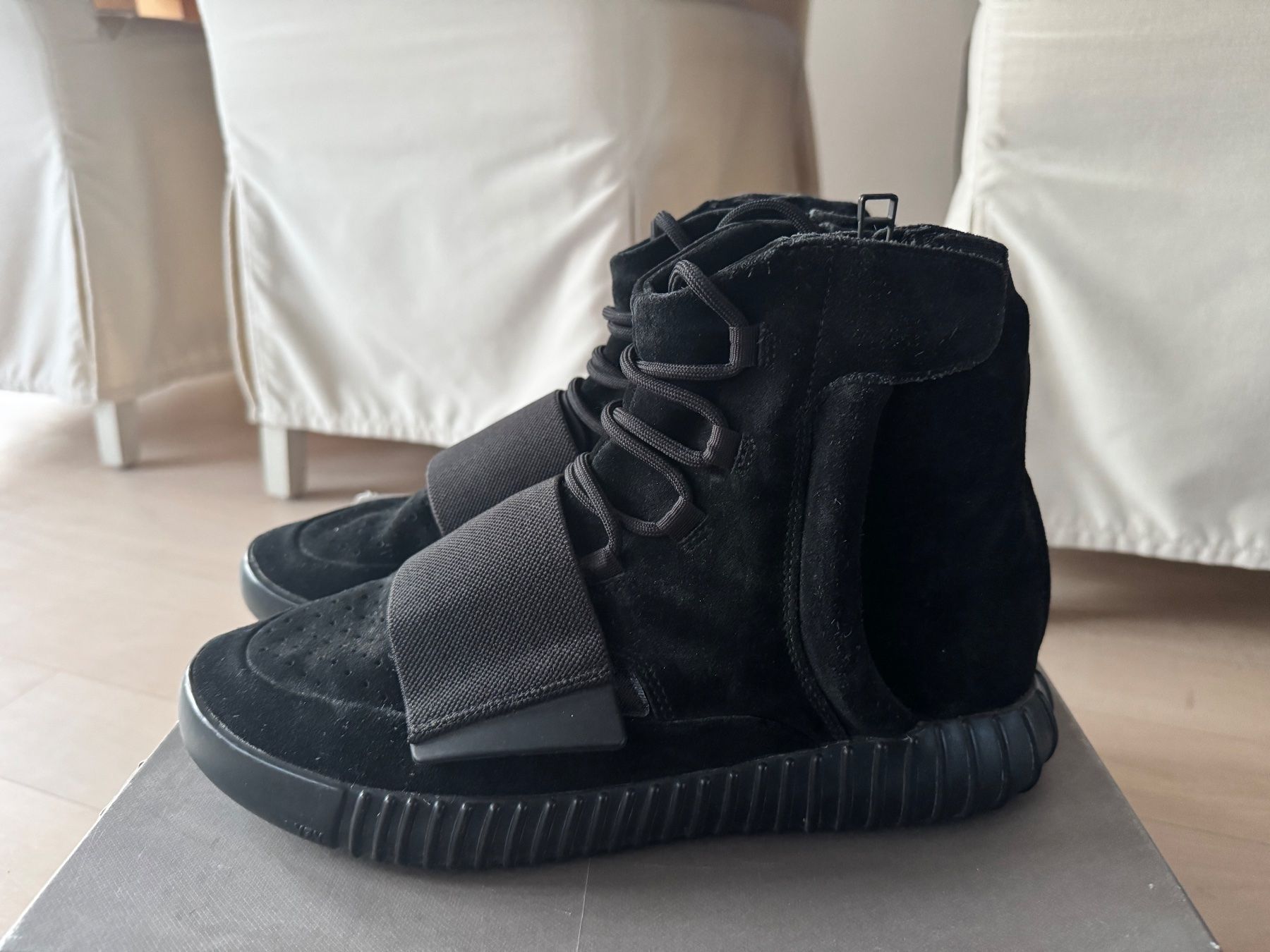 Adidas Herrenschuhe: Yeezy Boost 750 EUR 44; US 10 – Gebraucht aus grafstal von ALiine07