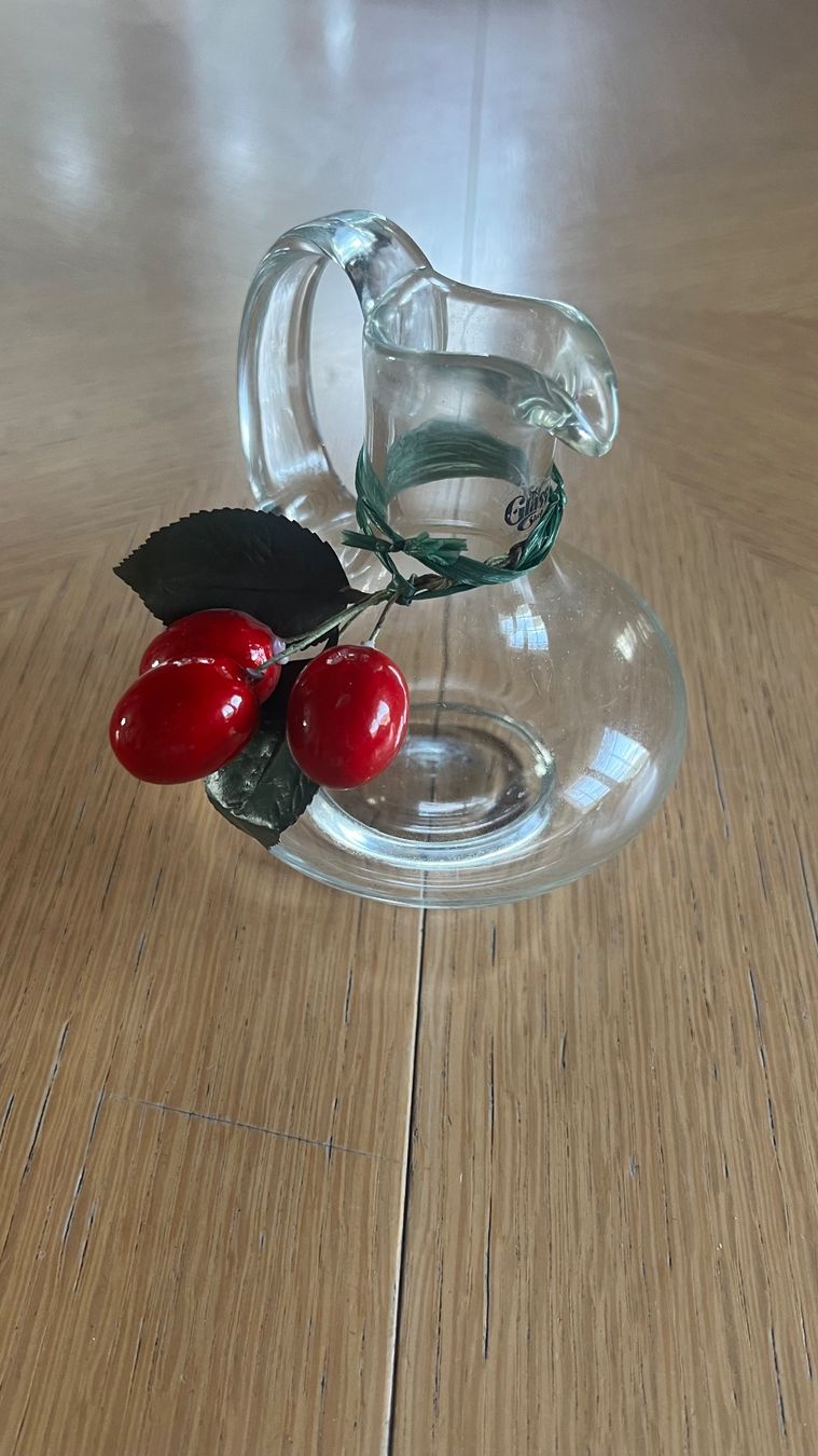 Caraffe: Glaskaraffe mit Kirschen – Usato da Schübelbach venduto da Dolly990_2