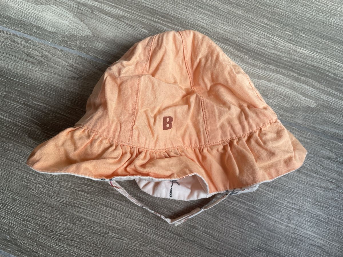 Bonnets & Echarpes: Chapeau bébé réversible 3 mois – Neuf (Voir description) à La Tour-de-Peilz par flo_m27g 1
