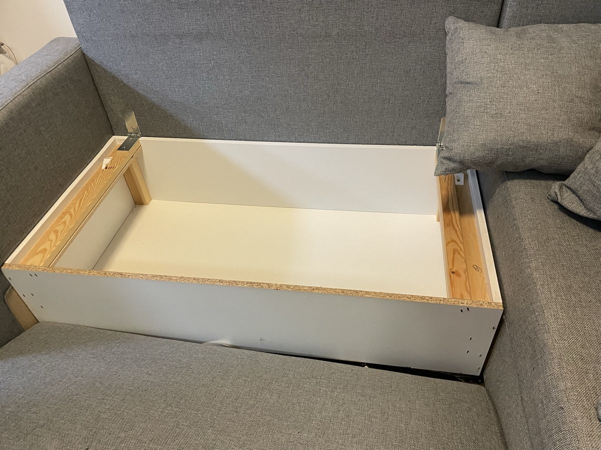Divani: Eck-/ Bettsofa grau Stoff mit Bettfunktion / Stauraum – Usato da Urdorf venduto da Msakul 4