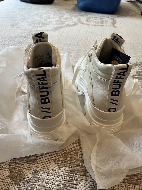 Buffalo Scarpe da donna: Neue Buffalo Aspha Platform Sneaker – Nuovo (secondo la descrizione) da Niedergösgen venduto da rianaa__ 2