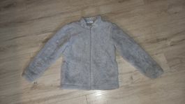Flauschige, graue Jacke 134 perfekt für den Herbst