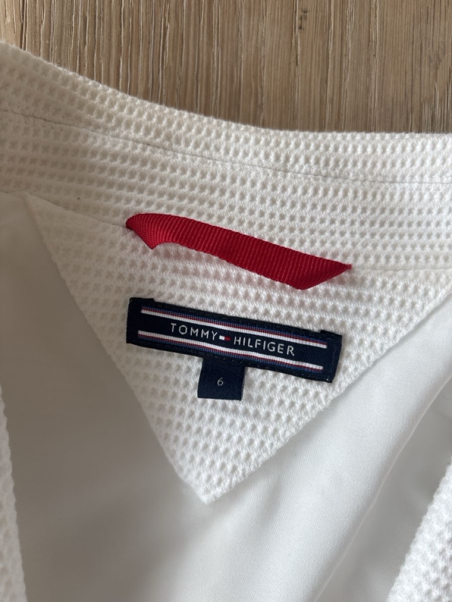 Tommy Hilfiger Giacche: Weisser Tommy Hilfiger Blazer, Gr. 36 – Usato da Schönenberg ZH venduto da CorsoBaccarini 1