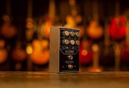 Bass Preramp und Overdrive von Origin Effects: BassRIG '64 B