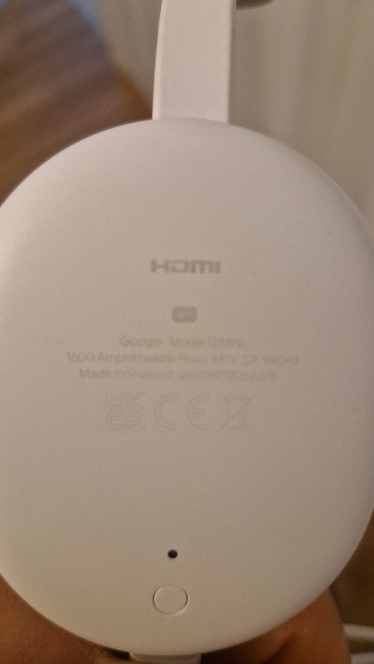 Google Systèmes audio & multimédias: Google Chromecast mit Google TV 4K Streaming  – D'occasion à Zizers par lor_rzk9 1