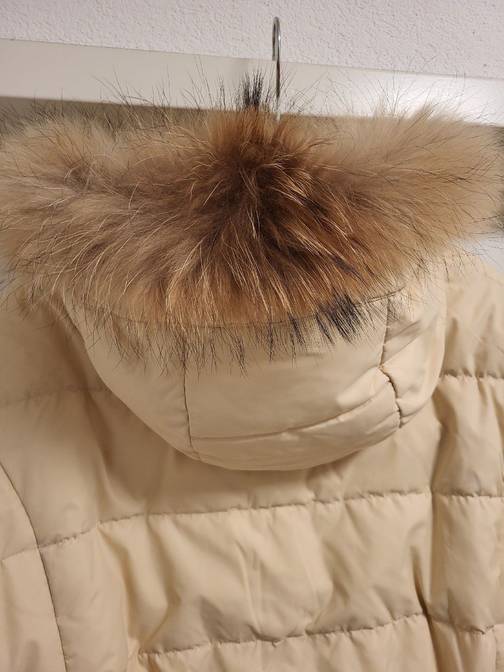 Jacken: Winter-Daunenmantel, beige, Gr. 46, mit Gürtel – Gebraucht aus Basel von Ywana 3