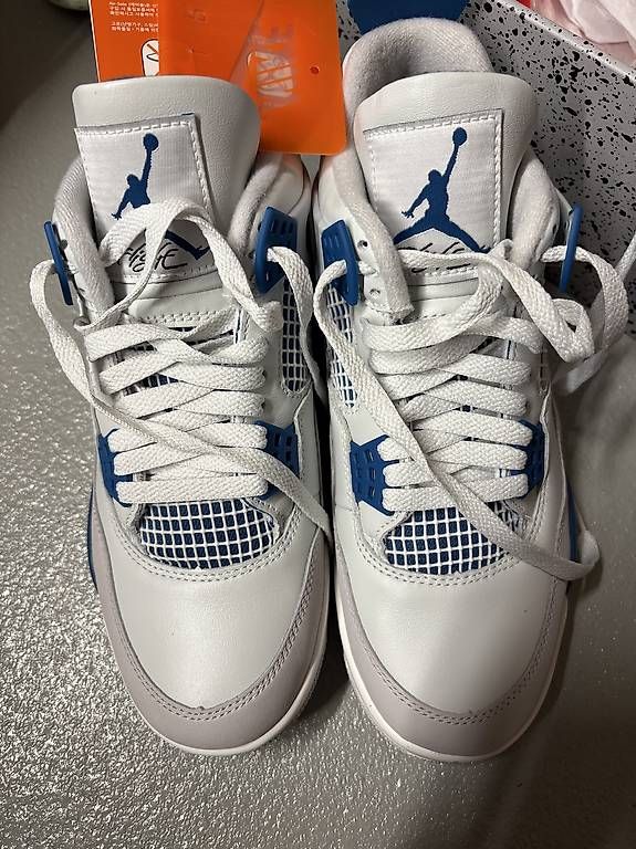 Jordan Scarpe da uomo: Nike Jordan 4 Military blue Gr. 41 – Nuovo e nell'imballaggio originale da Schleinikon venduto da kar_8ww7