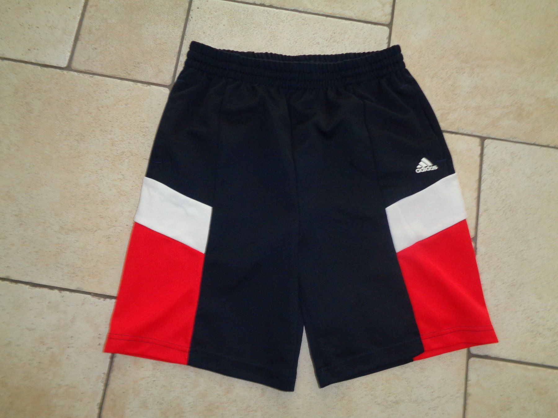Adidas Pantaloni: Sporthose Adidas  Grösse 164 – Usato da Kreuzlingen venduto da Robi-2003