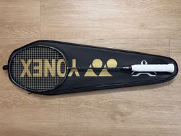Raquette badminton Yonex Voltric Z-Force II avec housse