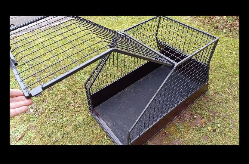 Gabbie, trasporto & Sicurezza: Stabile Hundebox – Usato da Seuzach venduto da Gino321 1