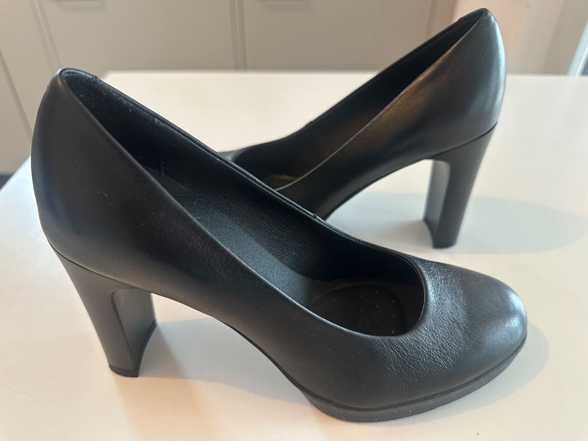 Geox Damenschuhe: Halbschuhe Geox schwarz – Gebraucht aus Zürich von Linomartins 1