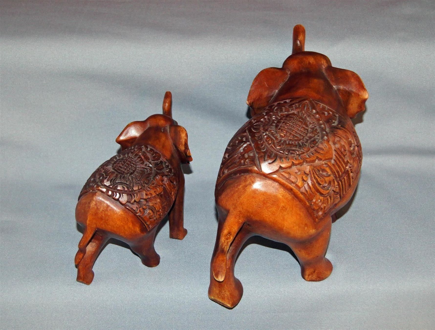 Figuren: Elefanten-Paar: 1 x gross & 1 x klein – Gebraucht aus Geroldswil von ARTEFACTO 7