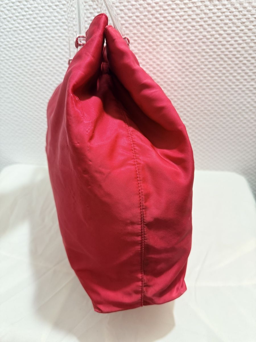 Prada Borse da donna: Prada Nylon Handbag Shoppers Acrylic Handle – Usato da Geneve venduto da DarlingVintage 4
